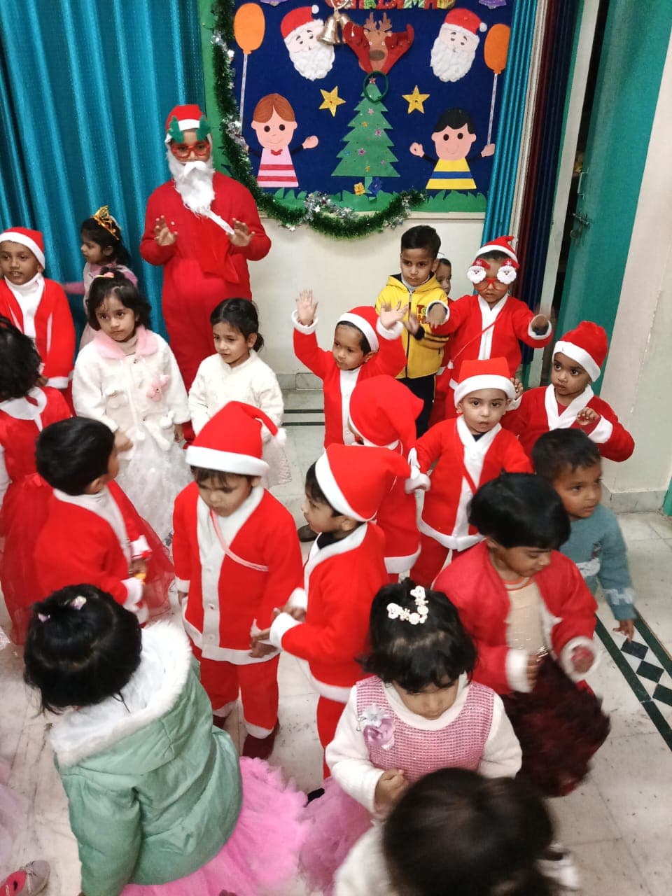 Tots Hut Gallery Image 8